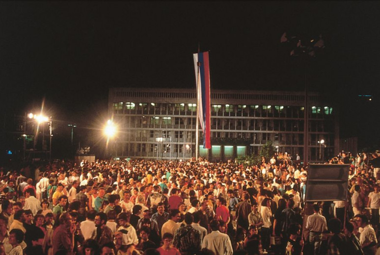 Crowd in front of the Slovenian parliament