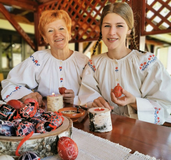 Nada Cvitkovič with her daughter Kristina