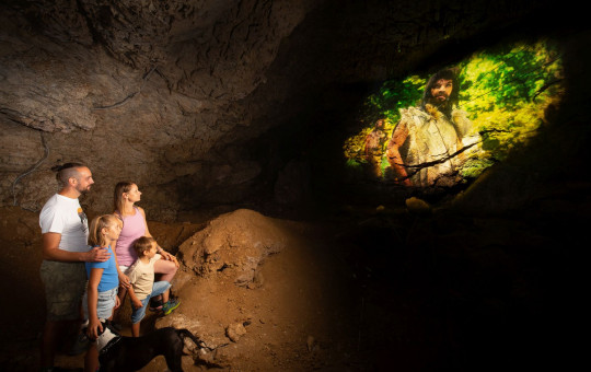 VELIKA ZTC Divje babe 24  652 2