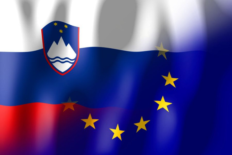 Slovenska zastava in zastava EU sta združeni v eno.