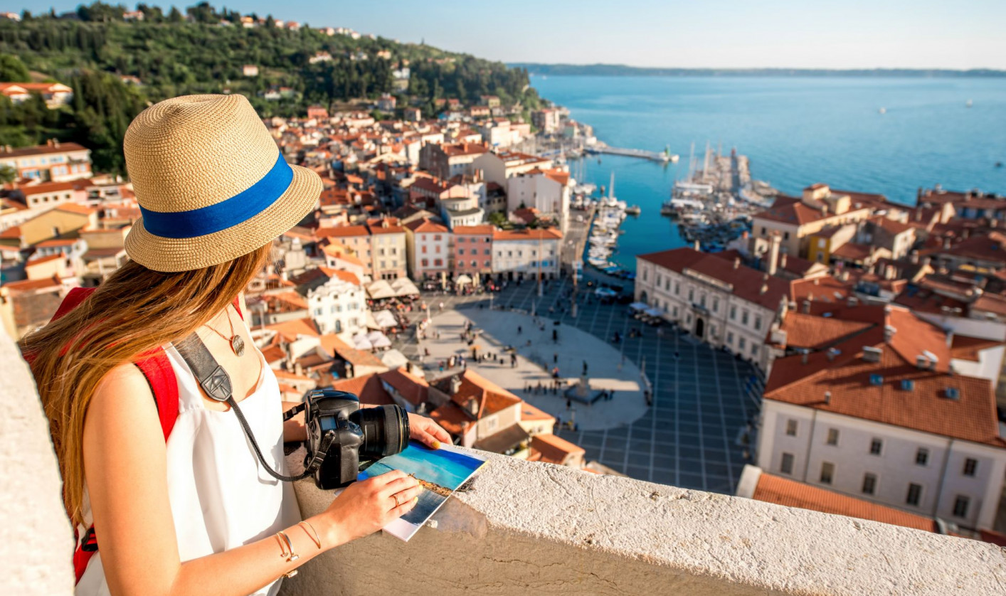 Naslovna foto za svet. dan turizma_Piran-Shutterstock RossHelen