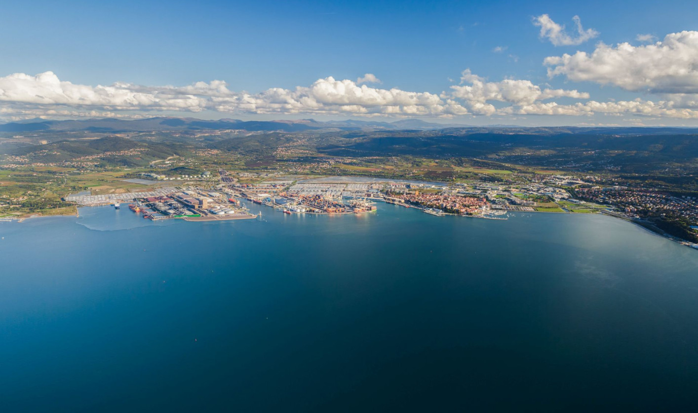 VELIKA LUKA KOPER