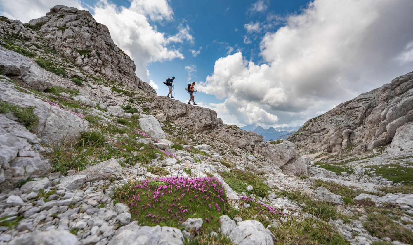 Article about how to stay safe in the Slovenian Mountains