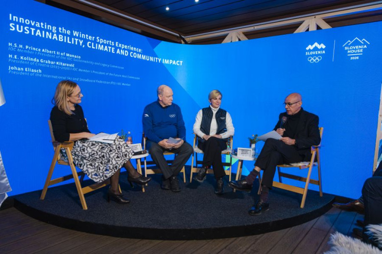 Panelists sitting on stage are Prince Albert II of Monaco, Kolinda Grabar-Kitarović, Johan Eliasch and Alja Brglez.