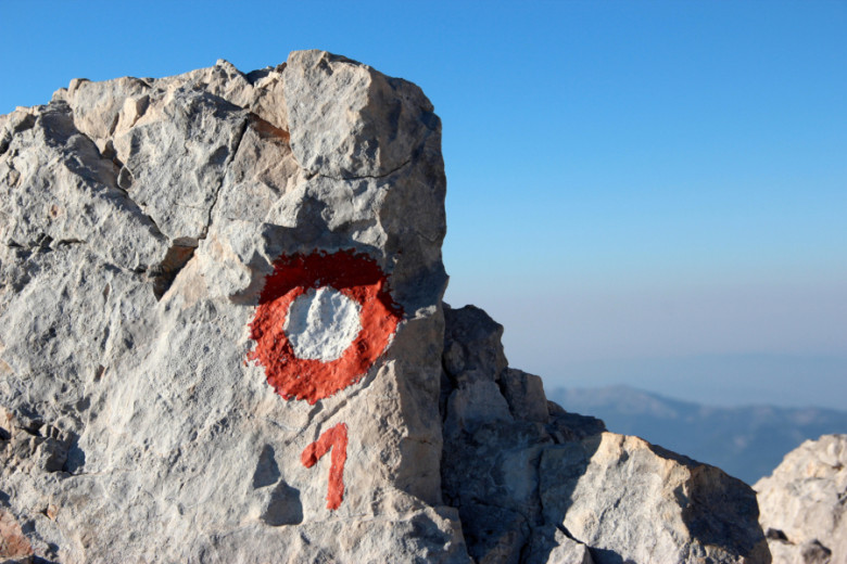 Slovenska planinska pot markacija naslovna v2