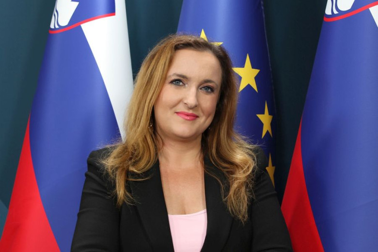 direktorica Petra Bezjak Cirman mala