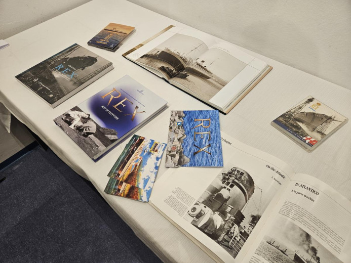 Photos of the ship on display at the museum.