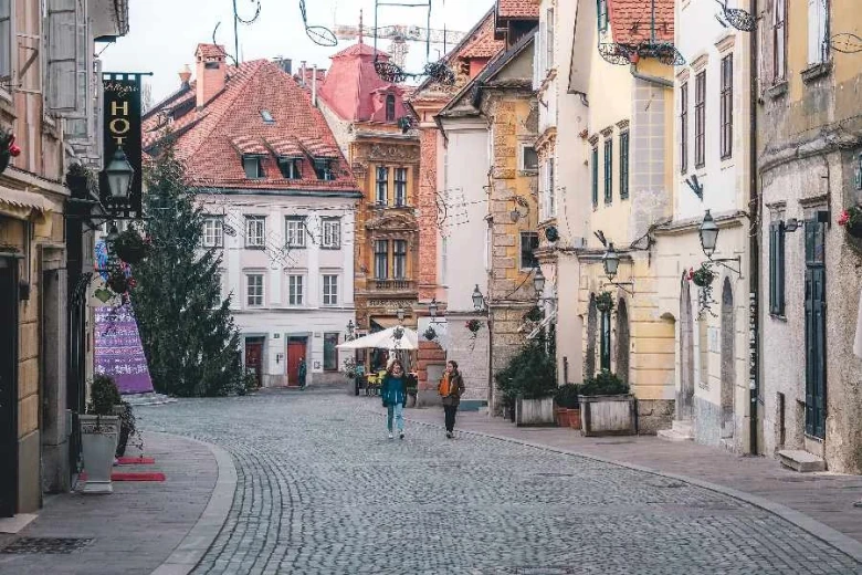 Ljubljana, Gornji trg square, two girls in the foreground.