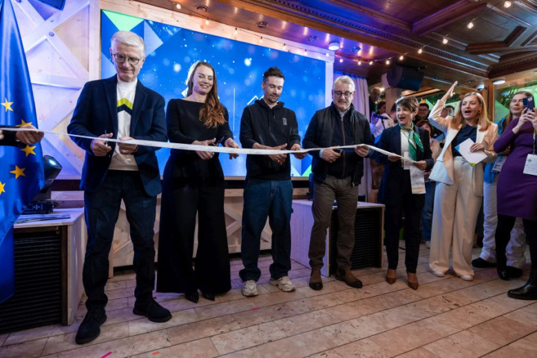 Franjo Bobinac, Tina Maze, Primož Roglič and Matjaž Han cut the ribbon at the opening ceremony of Slovenia House.