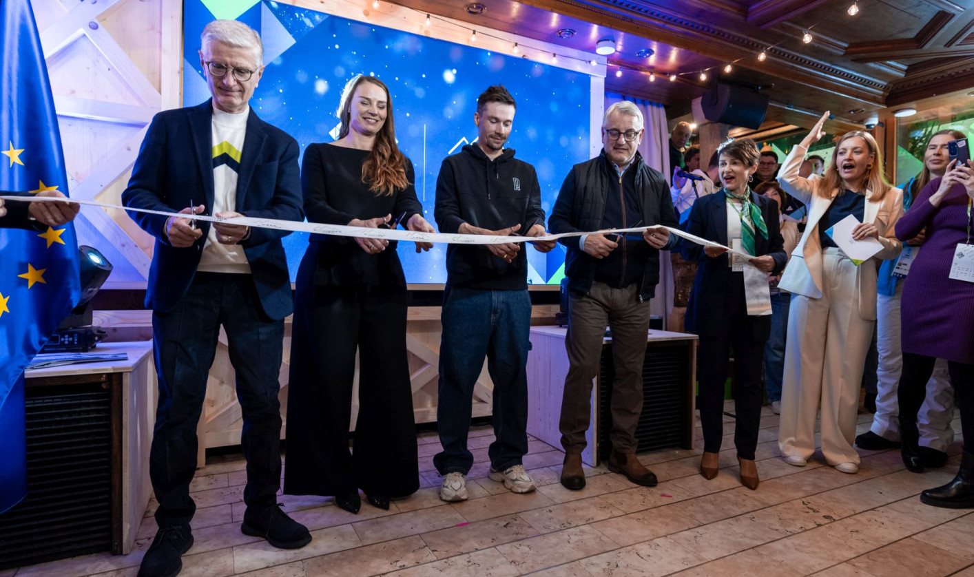 Franjo Bobinac, Tina Maze, Primož Roglič and Matjaž Han are cutting the ribbon at the opening ceremony of Slovenia House.